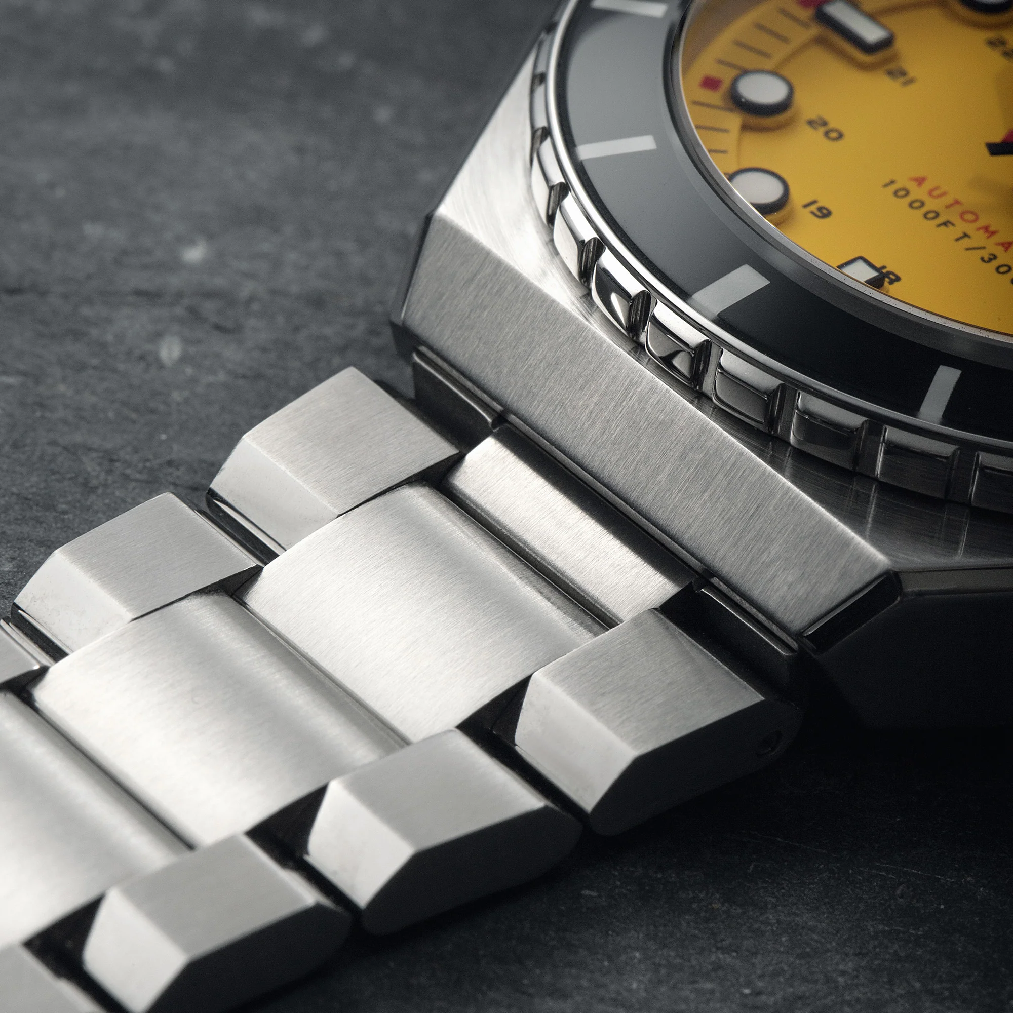 Hornet Yellow - Image 12